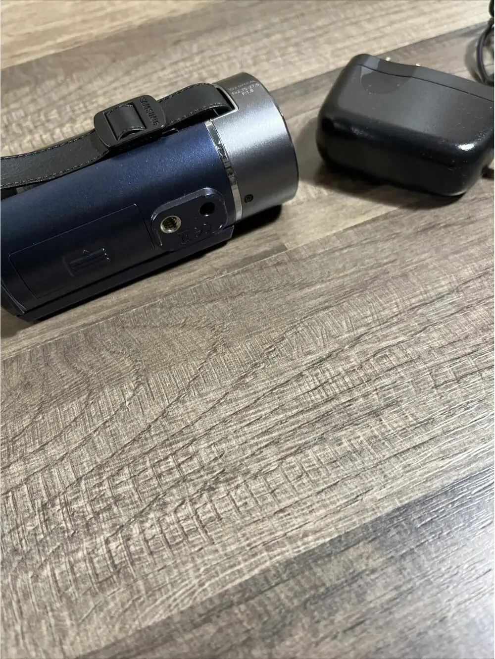 Samsung OIS DUO Camcorder 20x Zoom 1080p Video